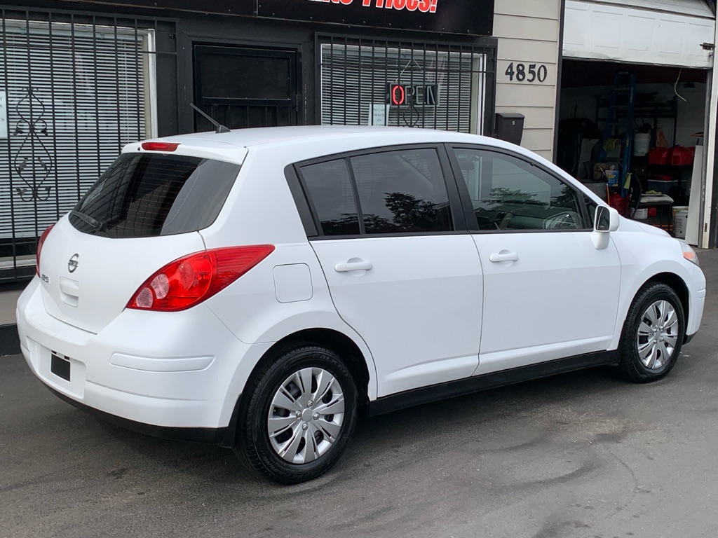 Photo 7 of this NISSAN VERSA