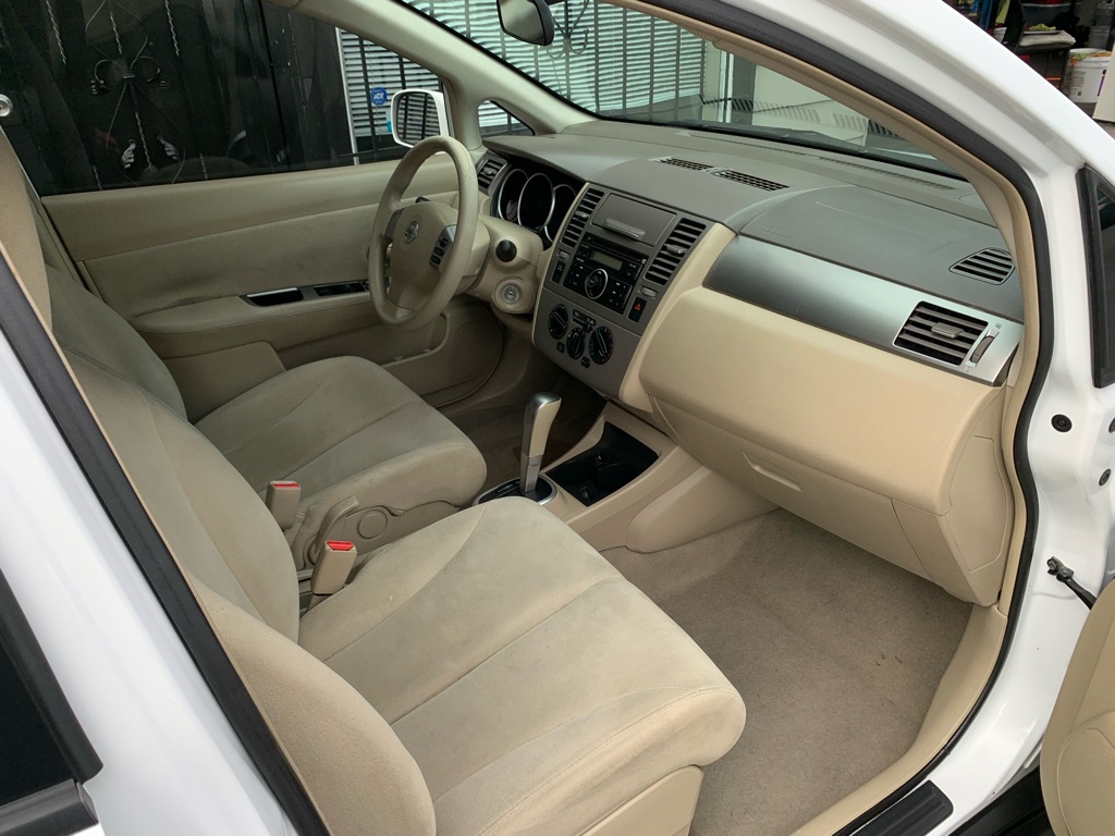 Photo 23 of this NISSAN VERSA