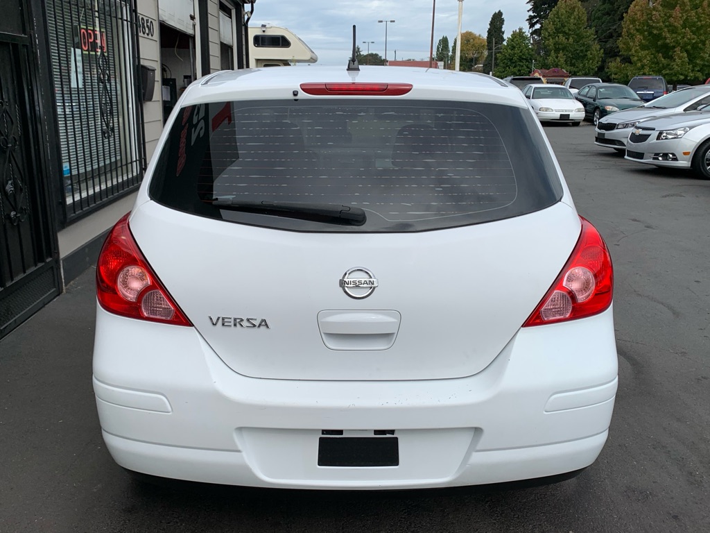Photo 5 of this NISSAN VERSA