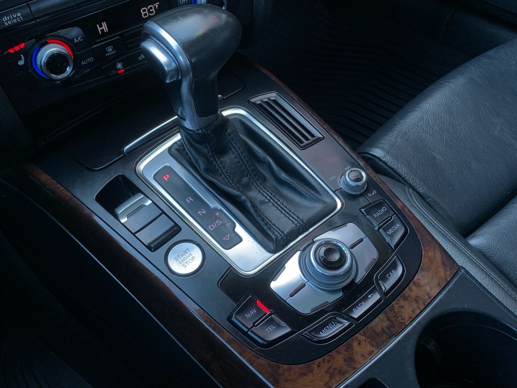 Photo 24 of this AUDI A5