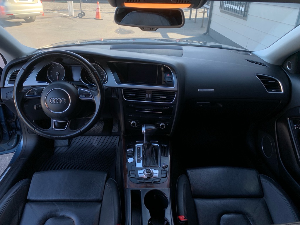 Photo 17 of this AUDI A5