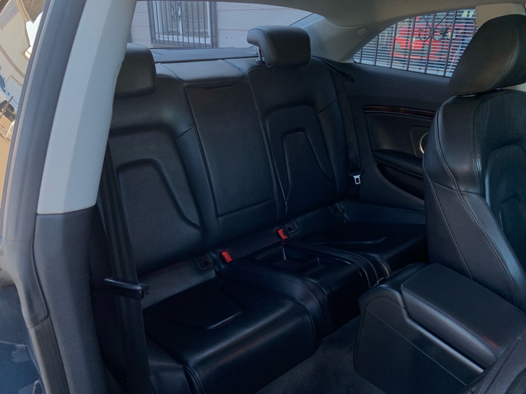 Photo 29 of this AUDI A5