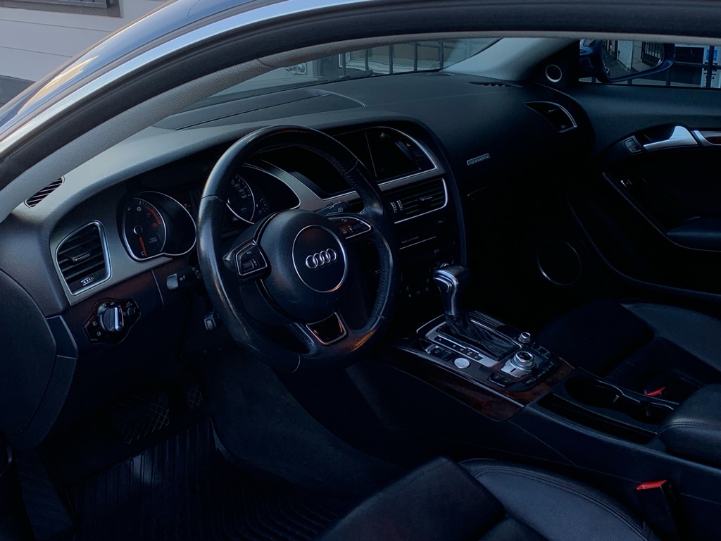 Photo 11 of this AUDI A5