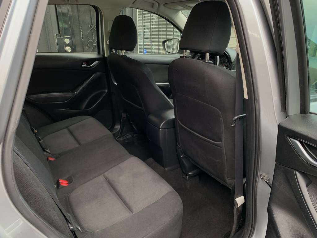 Photo 21 of this MAZDA CX-5
