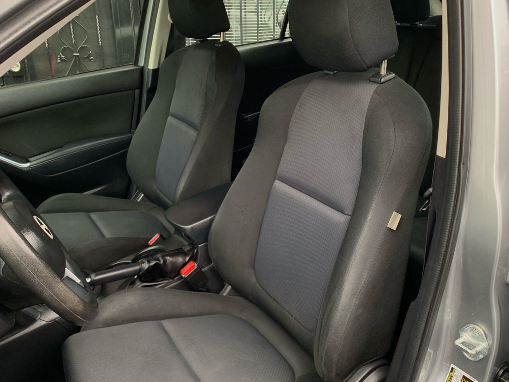 Photo 13 of this MAZDA CX-5