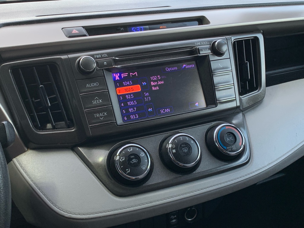 Photo 19 of this TOYOTA RAV4