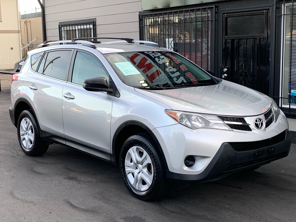 Photo 9 of this TOYOTA RAV4