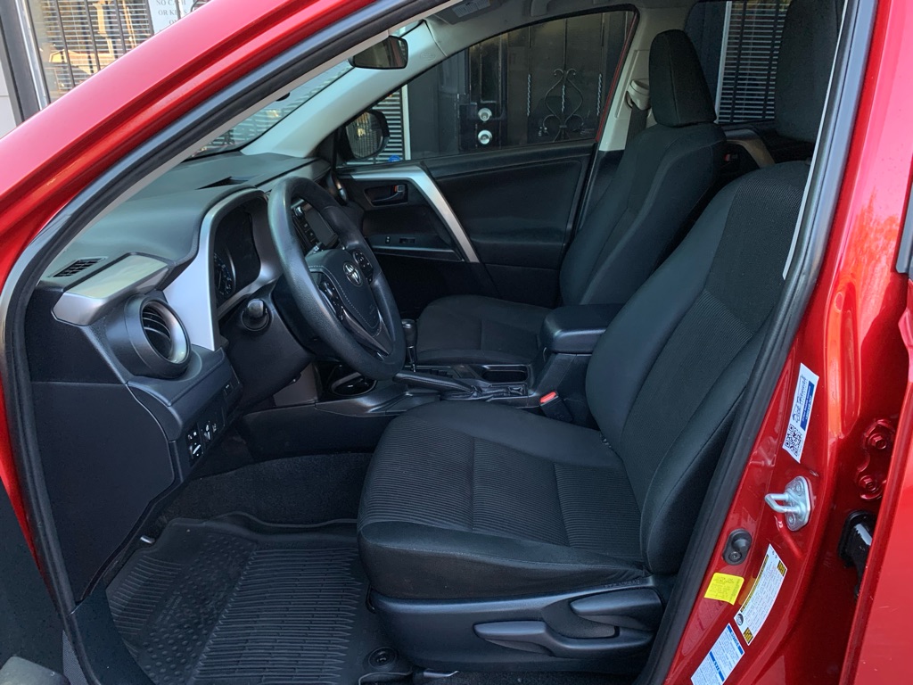 Photo 12 of this TOYOTA RAV4
