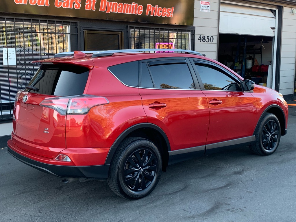 Photo 7 of this TOYOTA RAV4