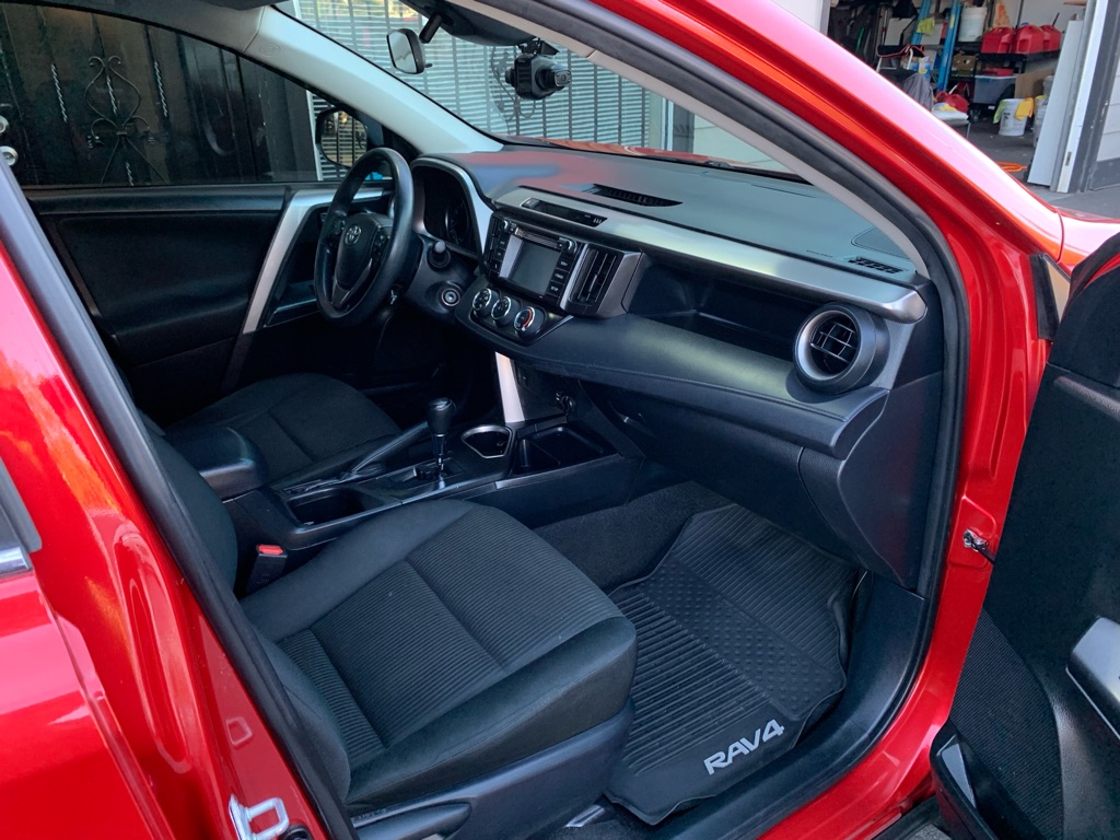 Photo 24 of this TOYOTA RAV4