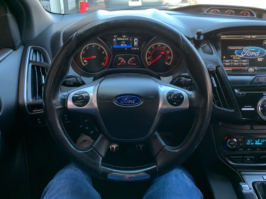 Photo 18 of this FORD FOCUS