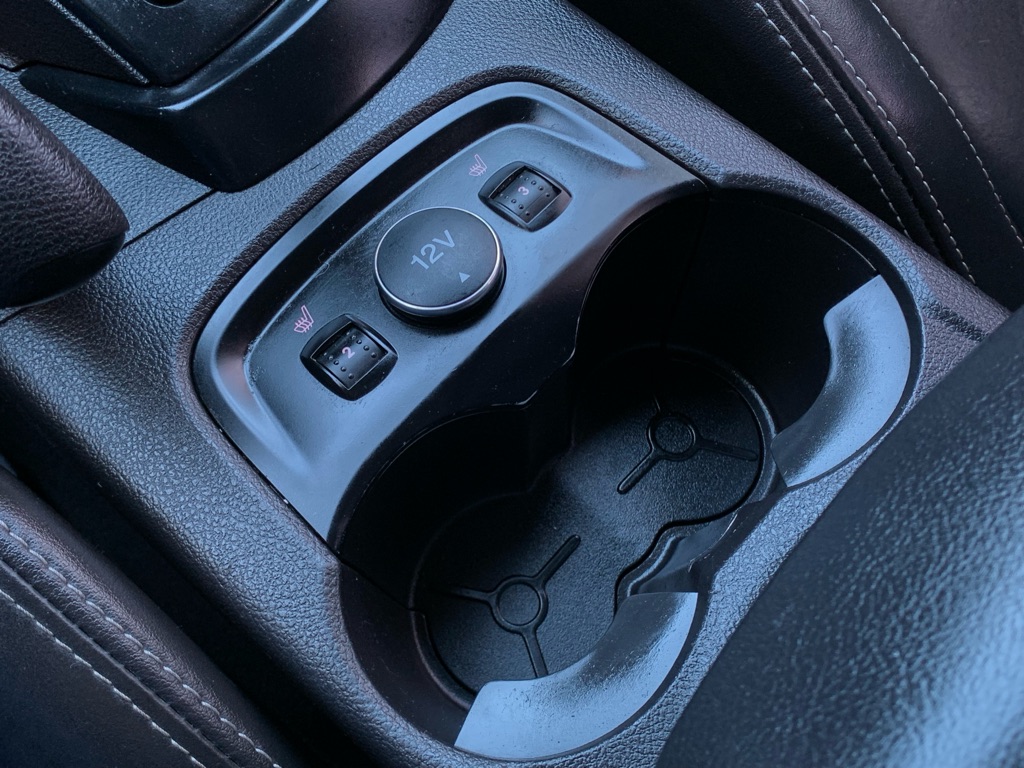 Photo 23 of this FORD FOCUS