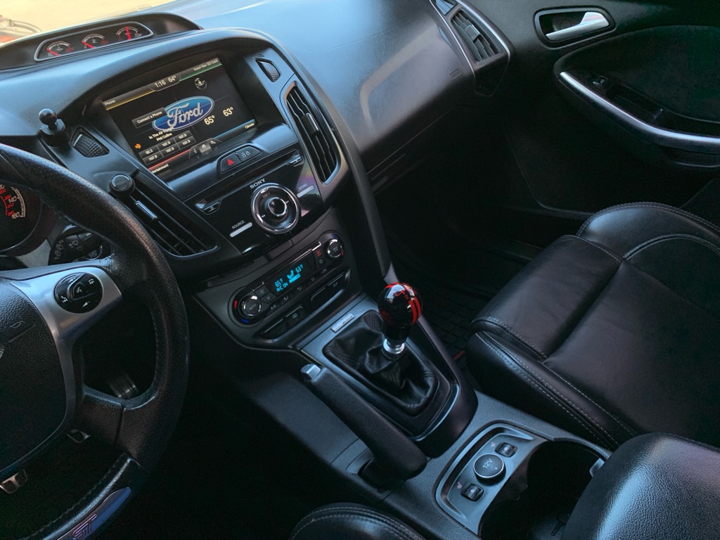Photo 19 of this FORD FOCUS