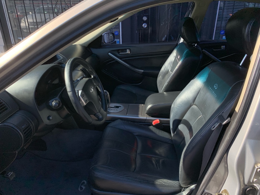 Photo 12 of this INFINITI G35