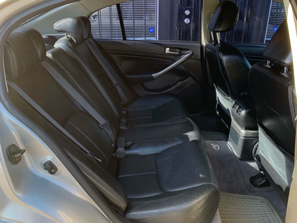 Photo 24 of this INFINITI G35