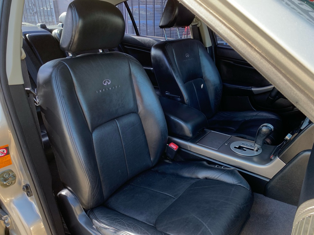 Photo 26 of this INFINITI G35