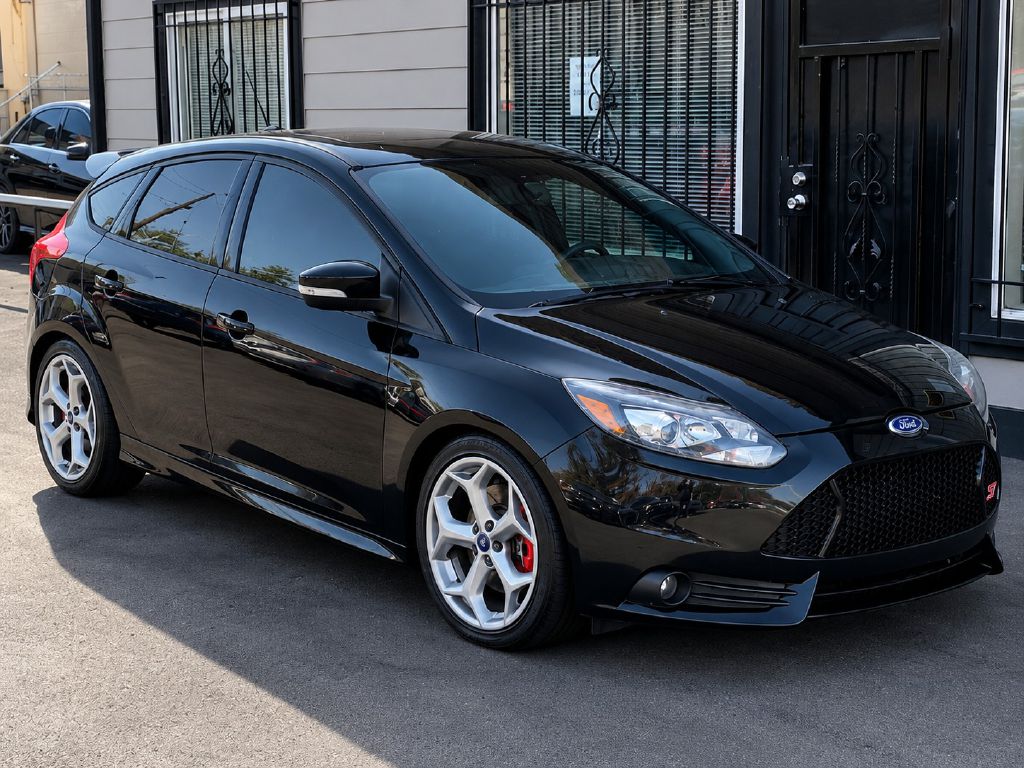 Photo 9 of this FORD FOCUS