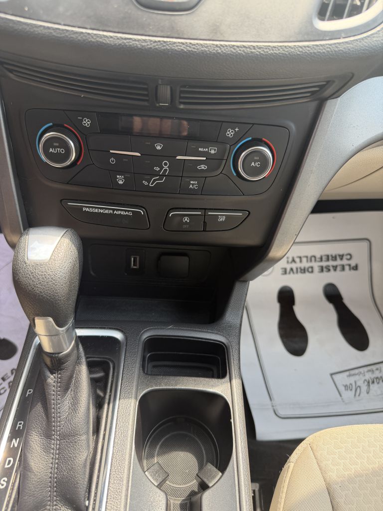 Photo 8 of this FORD ESCAPE