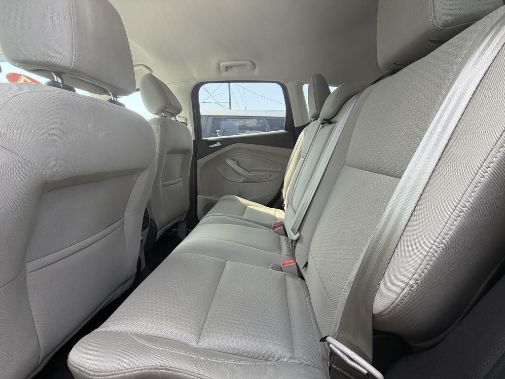Photo 9 of this FORD ESCAPE
