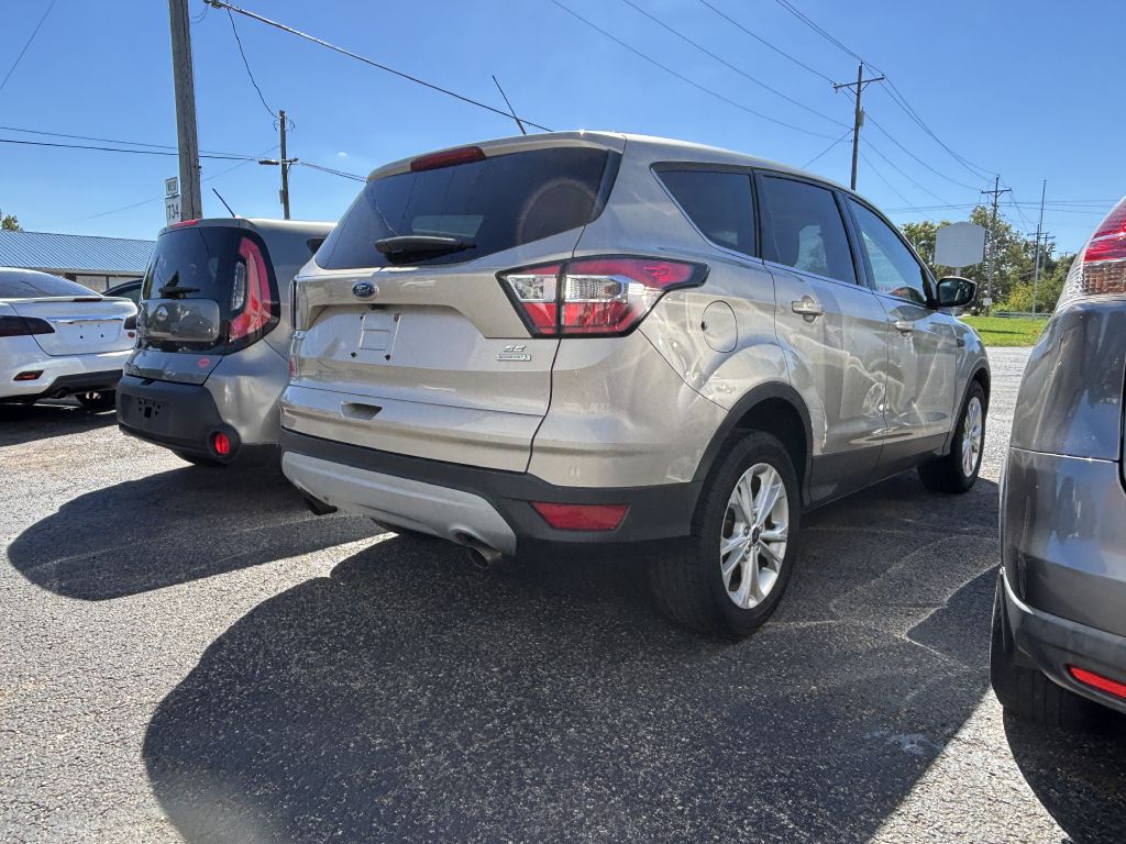 Photo 3 of this FORD ESCAPE