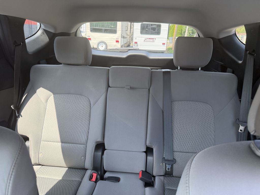 Photo 6 of this HYUNDAI SANTA FE SPORT
