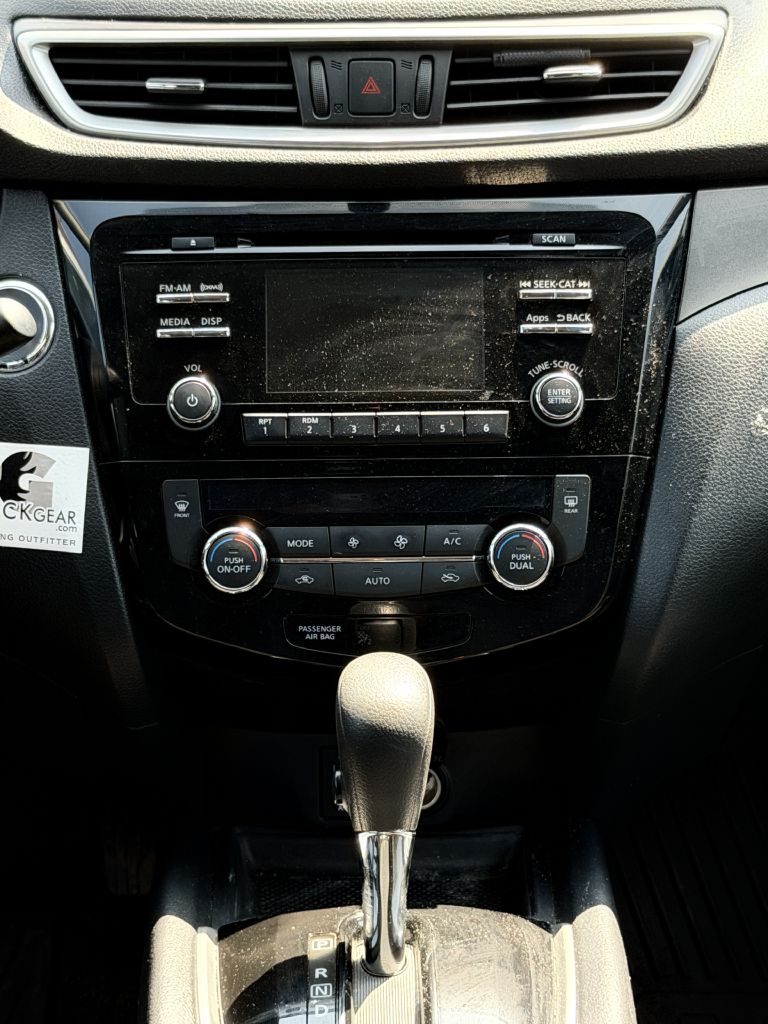 Photo 8 of this NISSAN ROGUE
