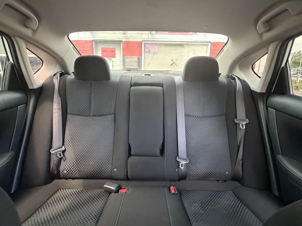 Photo 9 of this NISSAN SENTRA