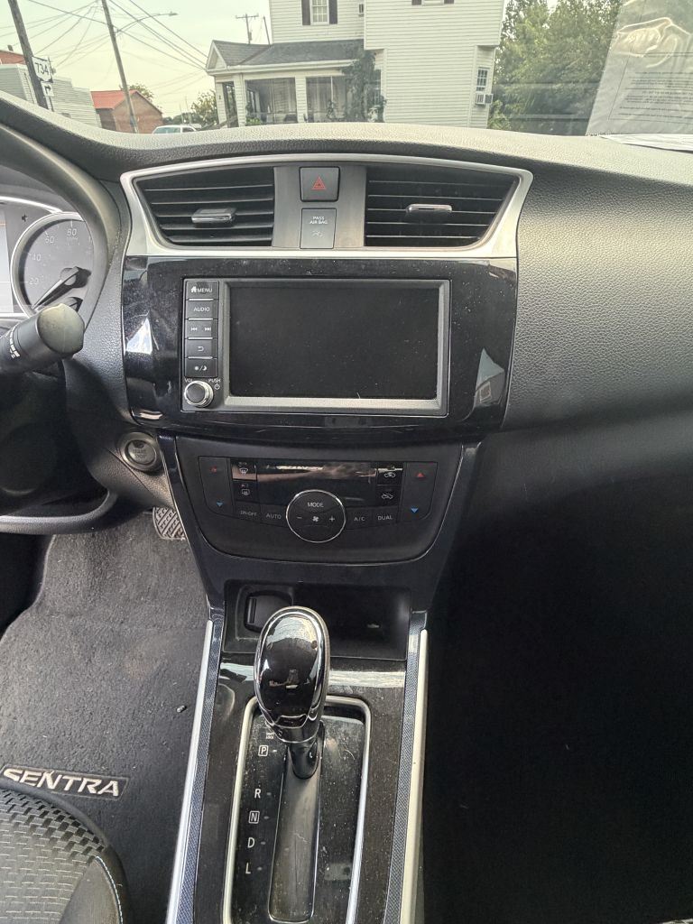 Photo 6 of this NISSAN SENTRA