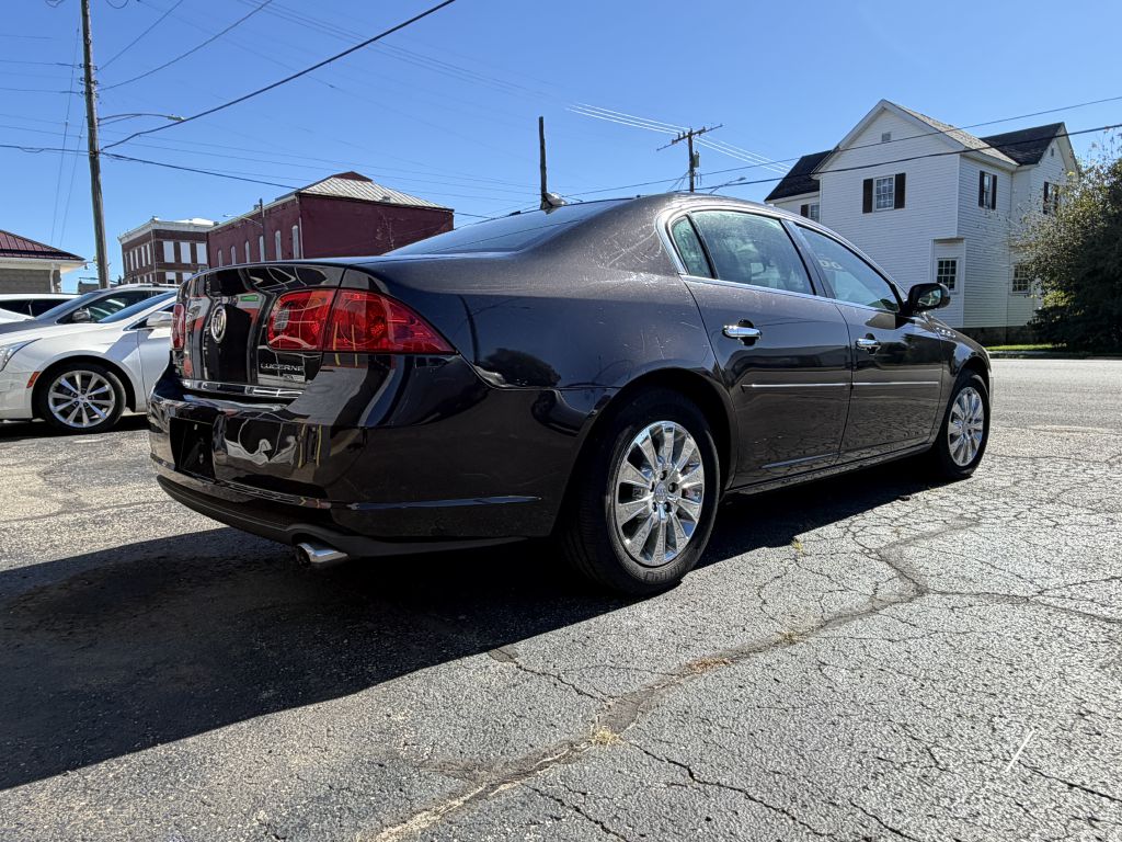 Photo 3 of this BUICK LUCERNE