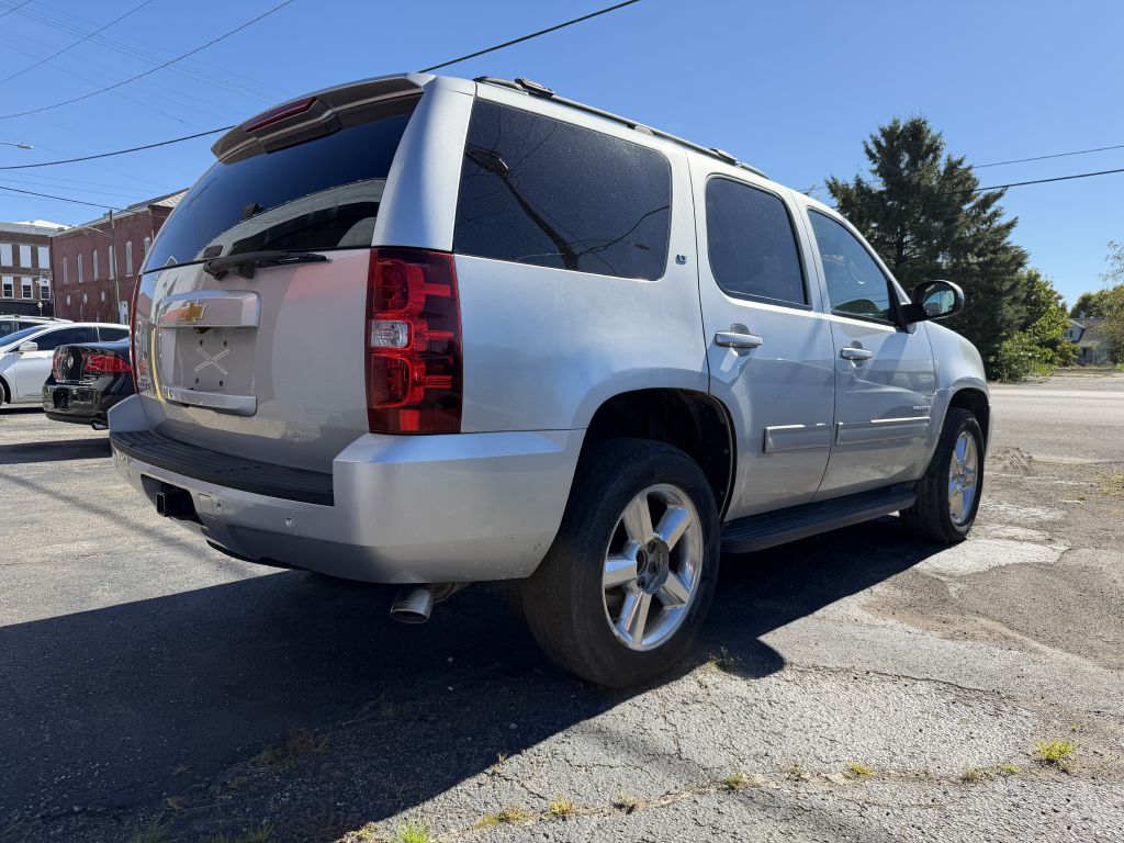 Photo 3 of this CHEVROLET TAHOE