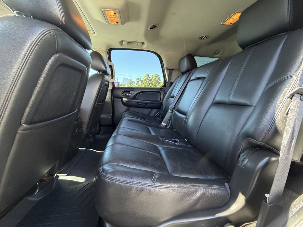 Photo 8 of this CHEVROLET TAHOE