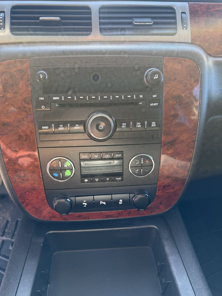 Photo 11 of this CHEVROLET TAHOE