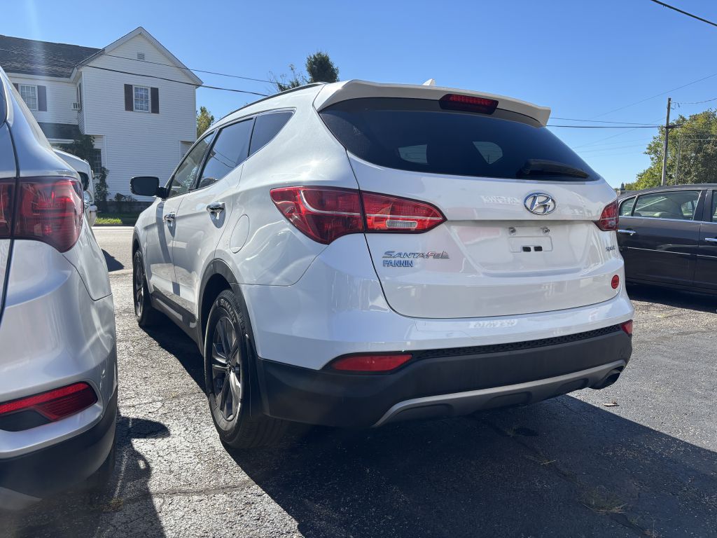 Photo 4 of this HYUNDAI SANTA FE SPORT