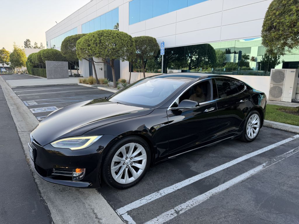 Photo 3 of this TESLA MODEL S