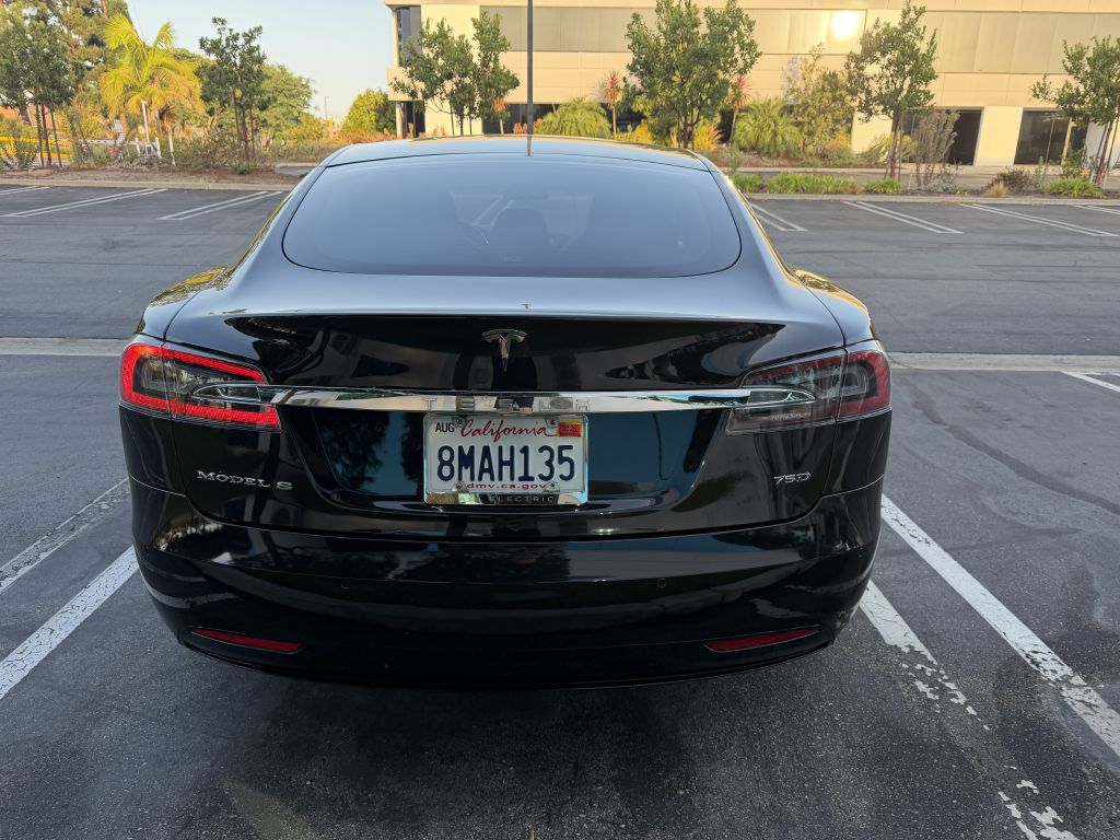 Photo 5 of this TESLA MODEL S