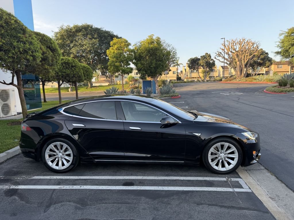 Photo 8 of this TESLA MODEL S