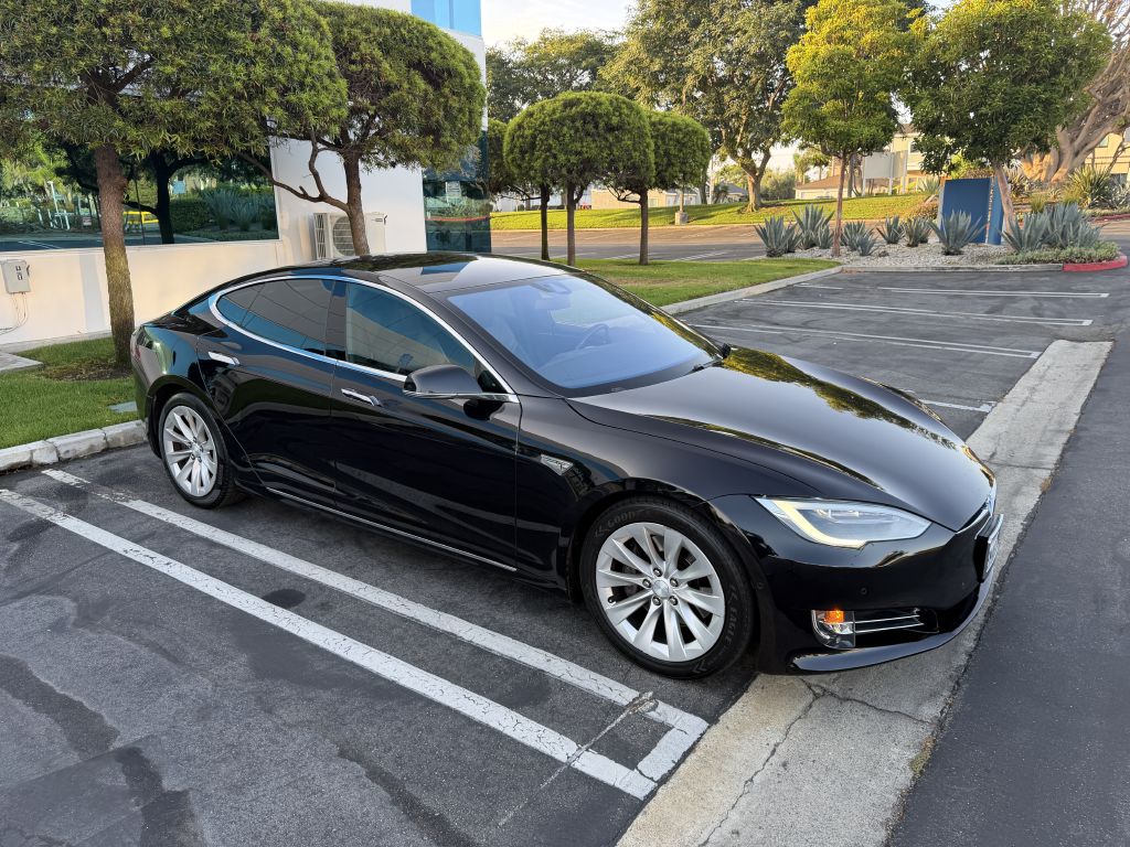 Photo 9 of this TESLA MODEL S