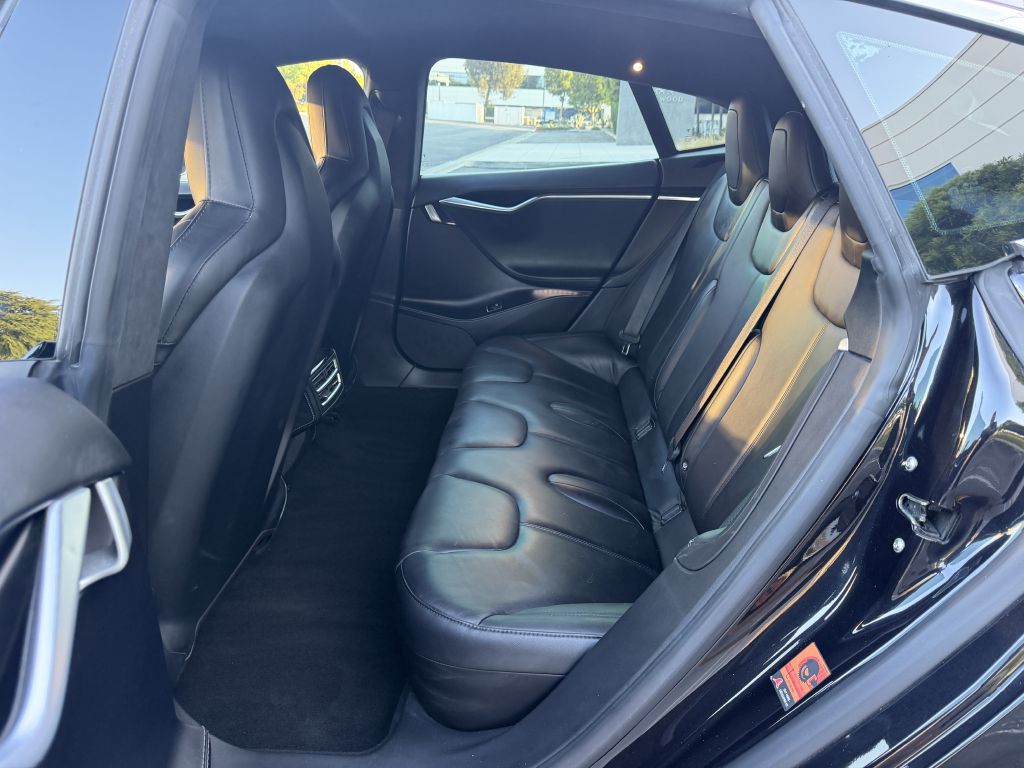 Photo 11 of this TESLA MODEL S