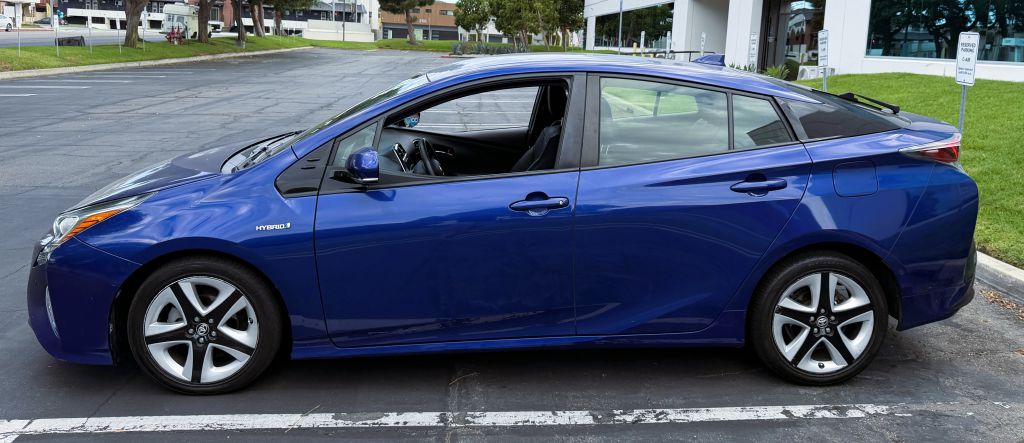 Photo 4 of this TOYOTA PRIUS
