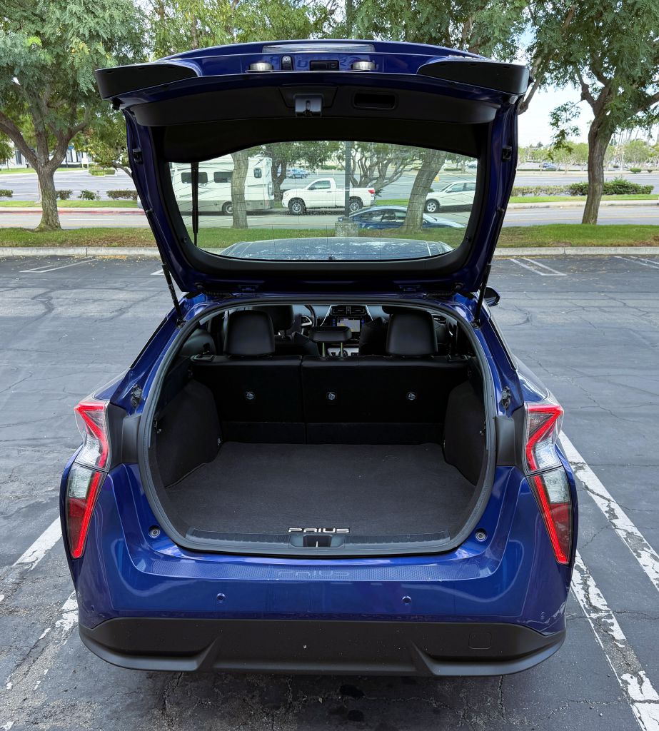 Photo 6 of this TOYOTA PRIUS