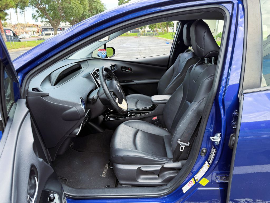Photo 9 of this TOYOTA PRIUS