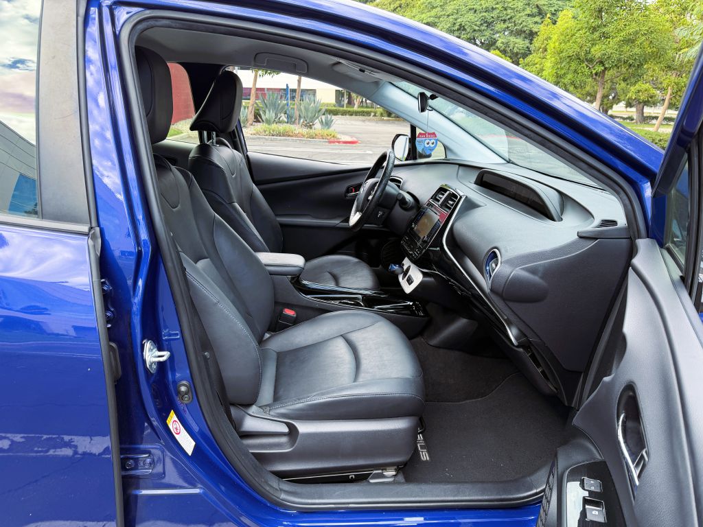 Photo 12 of this TOYOTA PRIUS