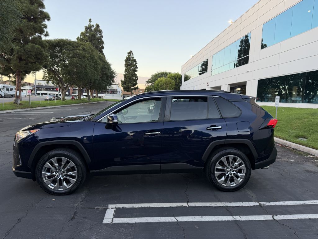 Photo 5 of this TOYOTA RAV4