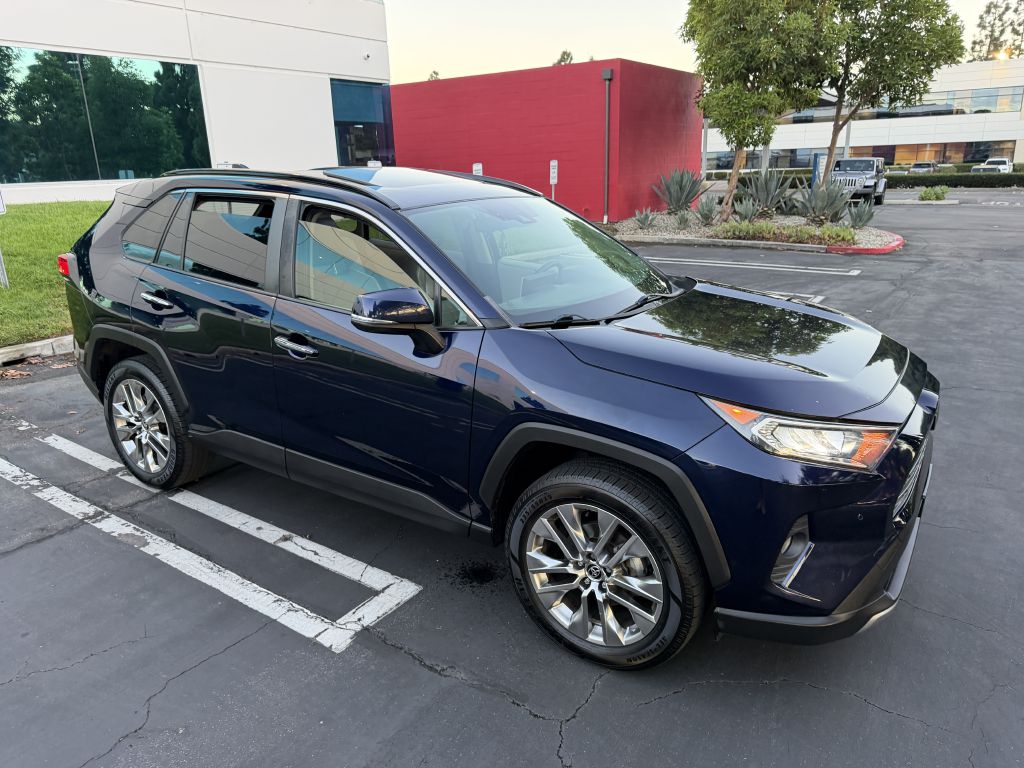 Photo 9 of this TOYOTA RAV4