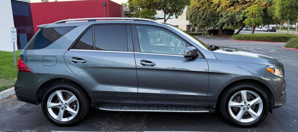 Photo 6 of this MERCEDES-BENZ GLE