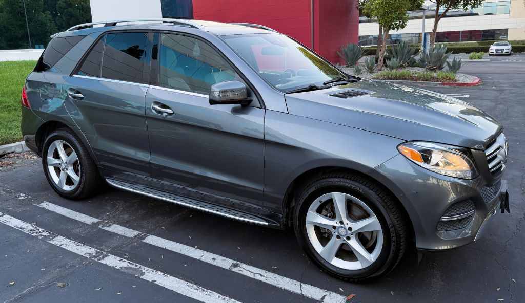 Photo 7 of this MERCEDES-BENZ GLE