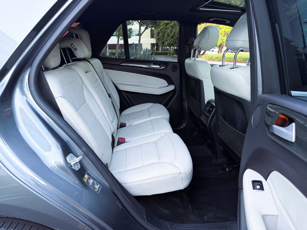 Photo 10 of this MERCEDES-BENZ GLE
