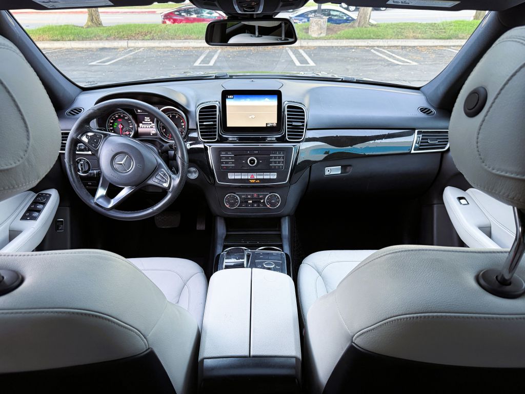 Photo 13 of this MERCEDES-BENZ GLE