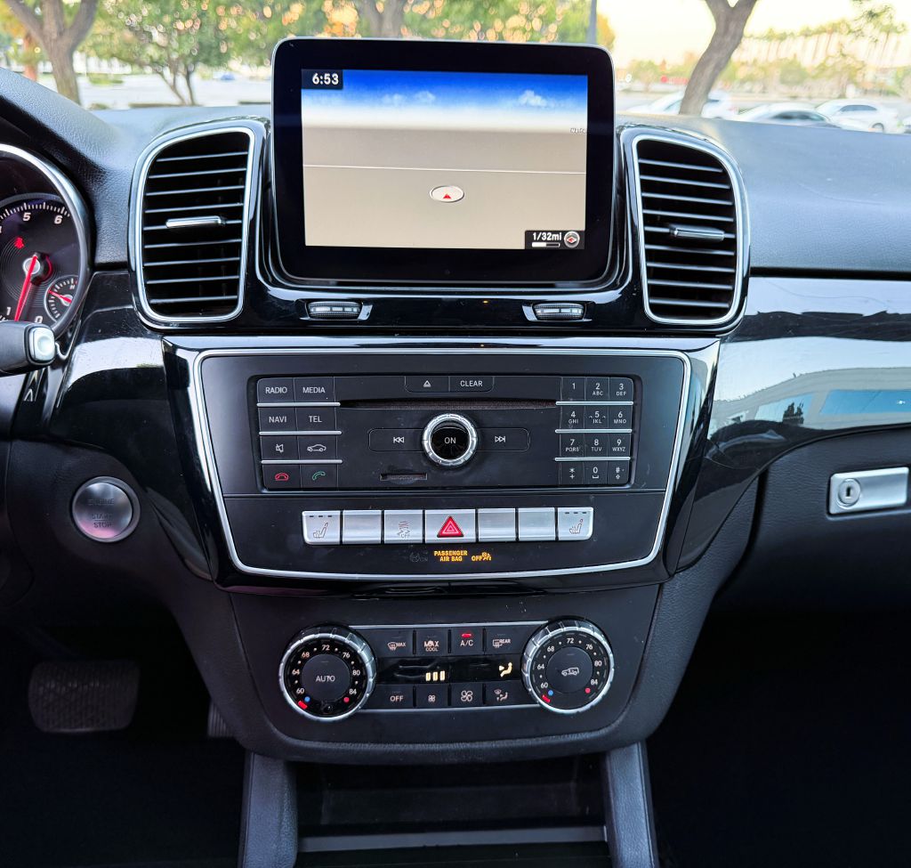 Photo 14 of this MERCEDES-BENZ GLE
