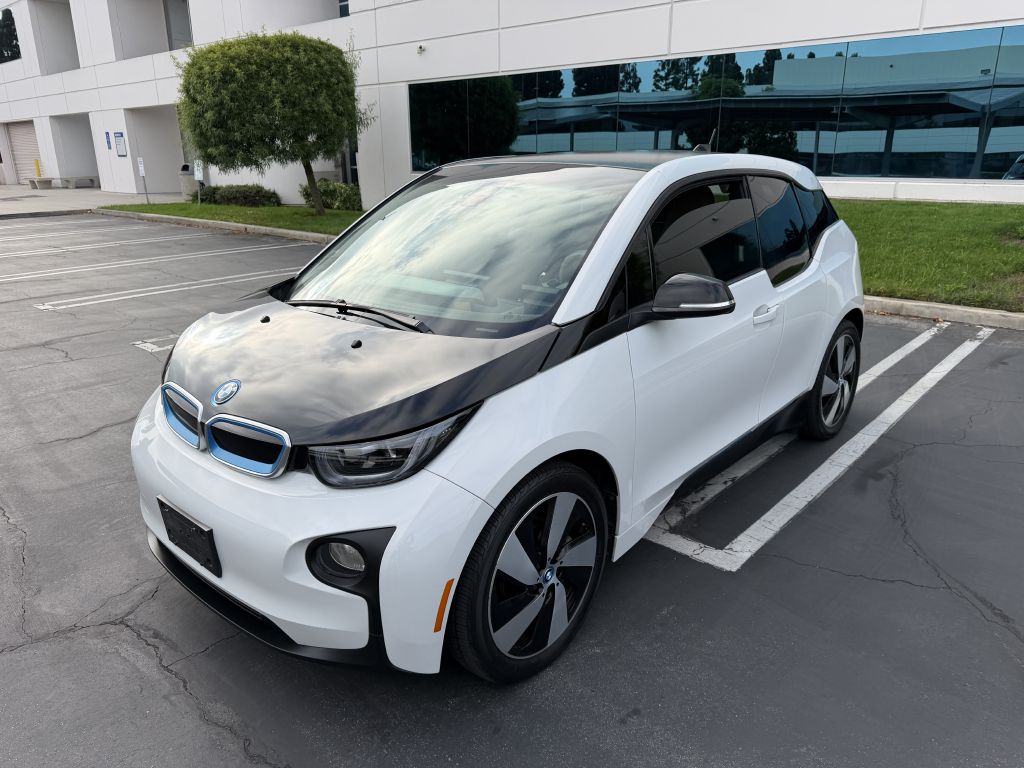 Photo 2 of this BMW I3
